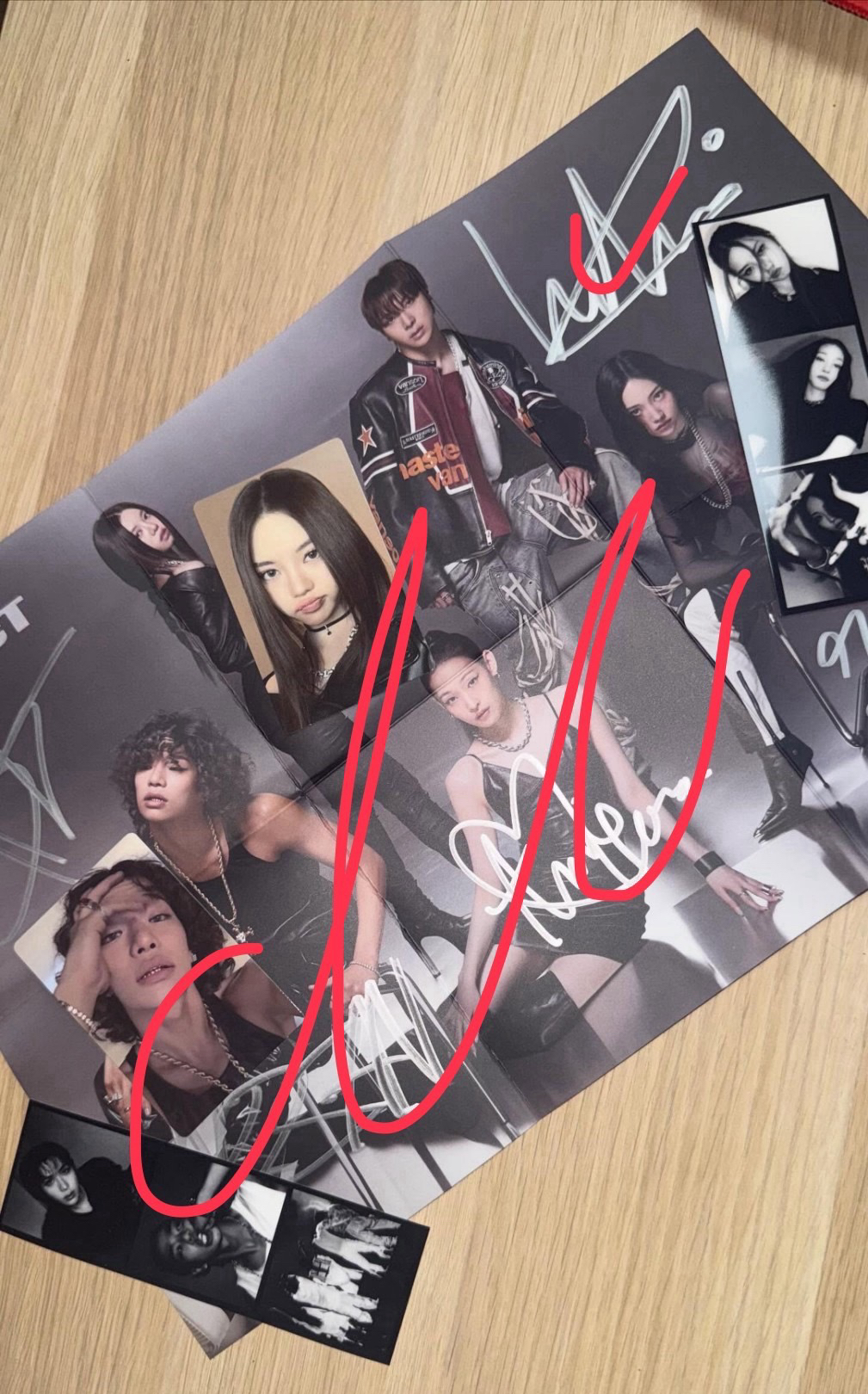 黑版海報親簽專現貨（未含圖一專卡）