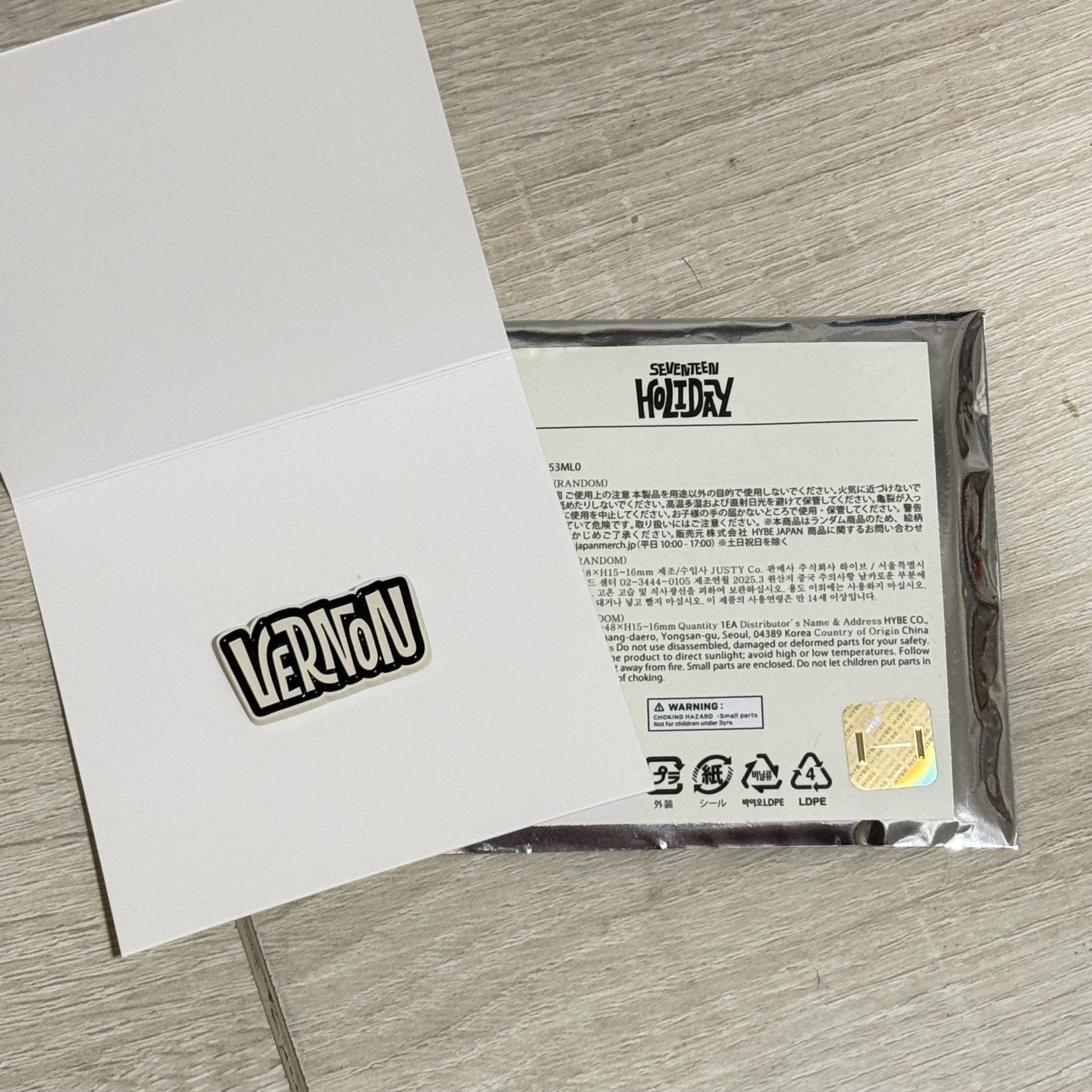 Holiday姓名別針 徽章 率