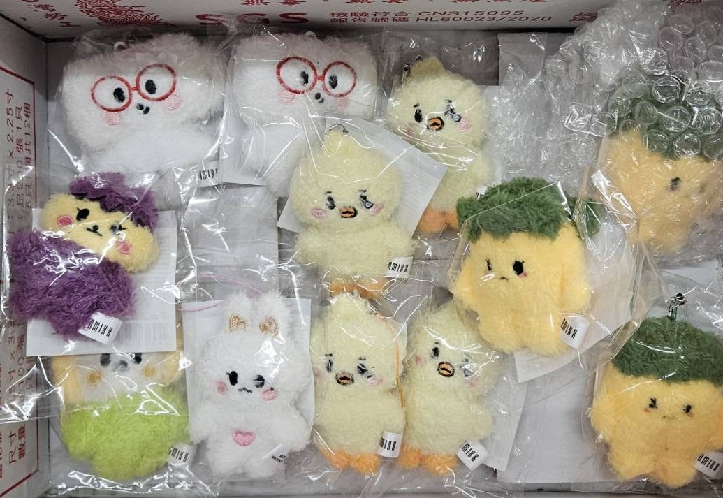 FM娃 綁任意300以上或一套卡