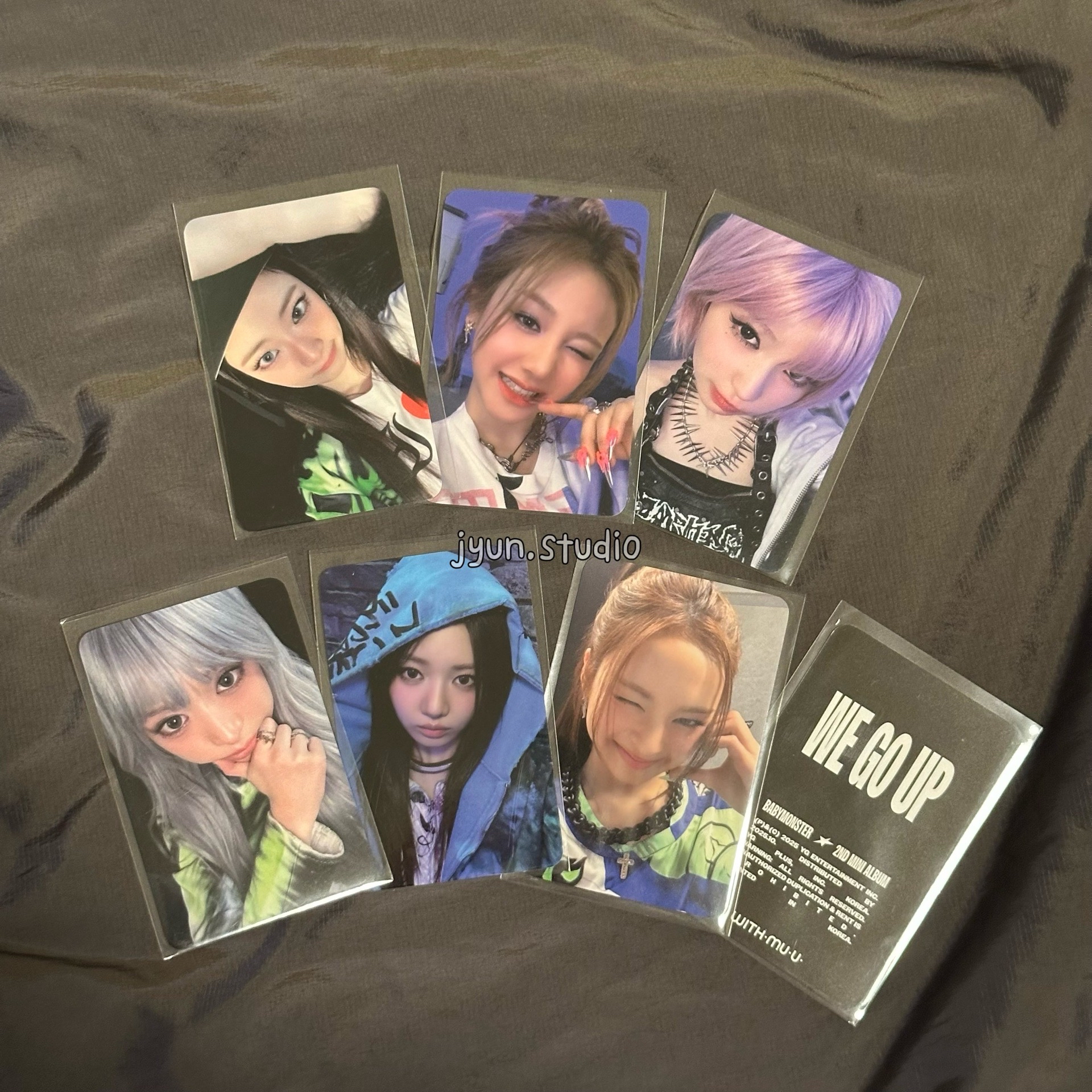 BABYMONSTER [WM線下簽售卡] 一套 WE GO UP