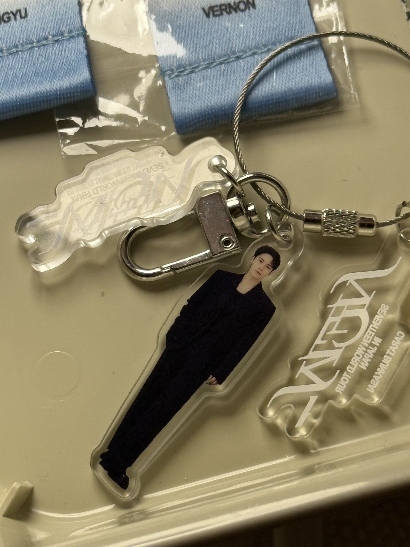 金珉奎 扭蛋 吊飾 小旗子