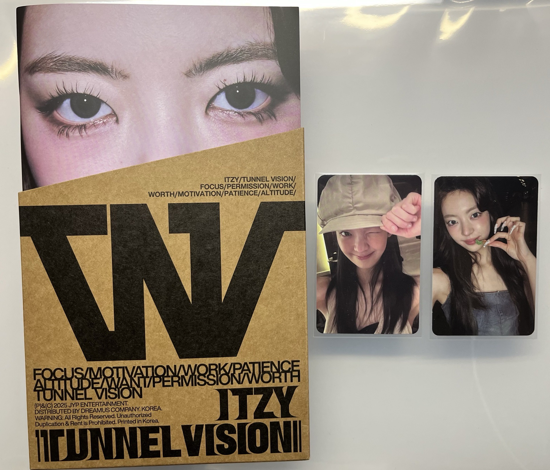 ITZY TNVS單封 Lia全專