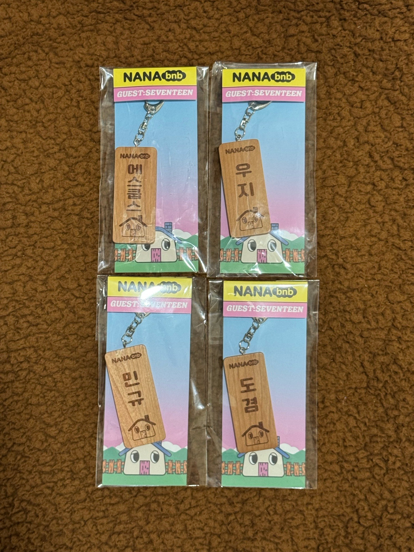 羅羅民宿木牌吊飾