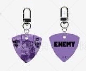 ENEMY pick 吊飾 sana