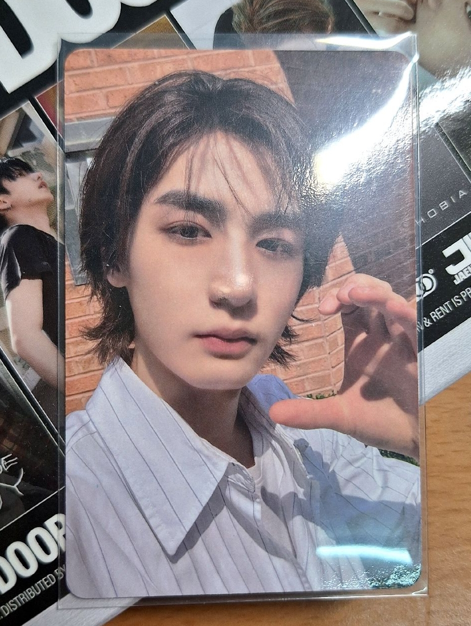 LEEHAN 李涵 'The Action 單封版' 專卡 5