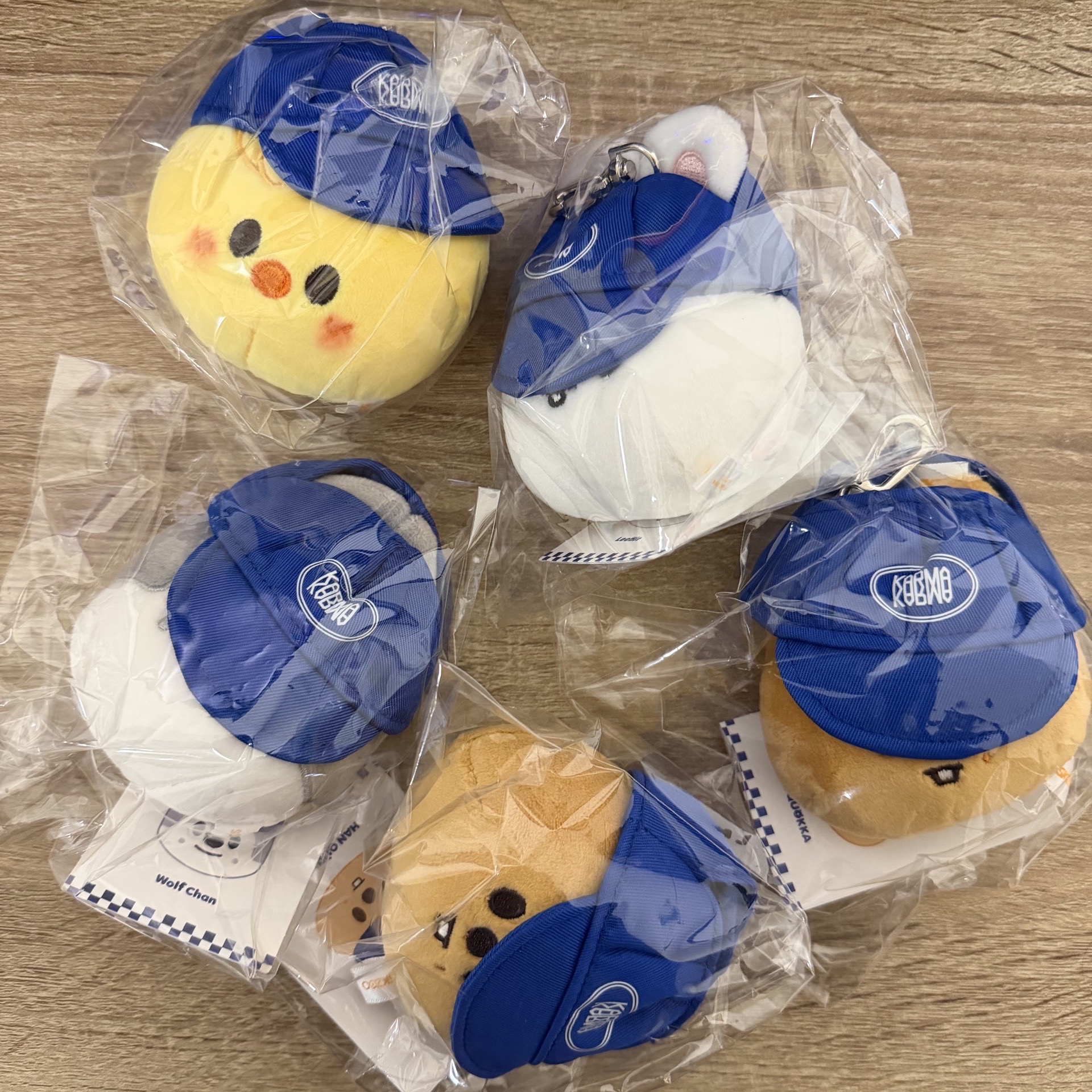 Stray kids 韓國 Karma 快閃店 周邊 棒球帽大頭吊飾