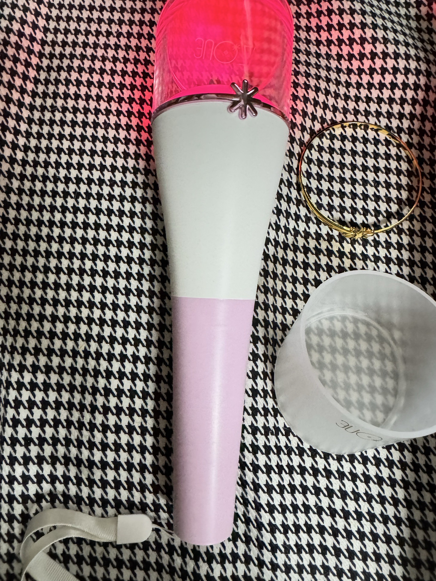 【現貨】izone lesserafim 應援棒 小櫻花 應援色 官方 手燈套 手燈 馬蹄棒 宮脇咲良