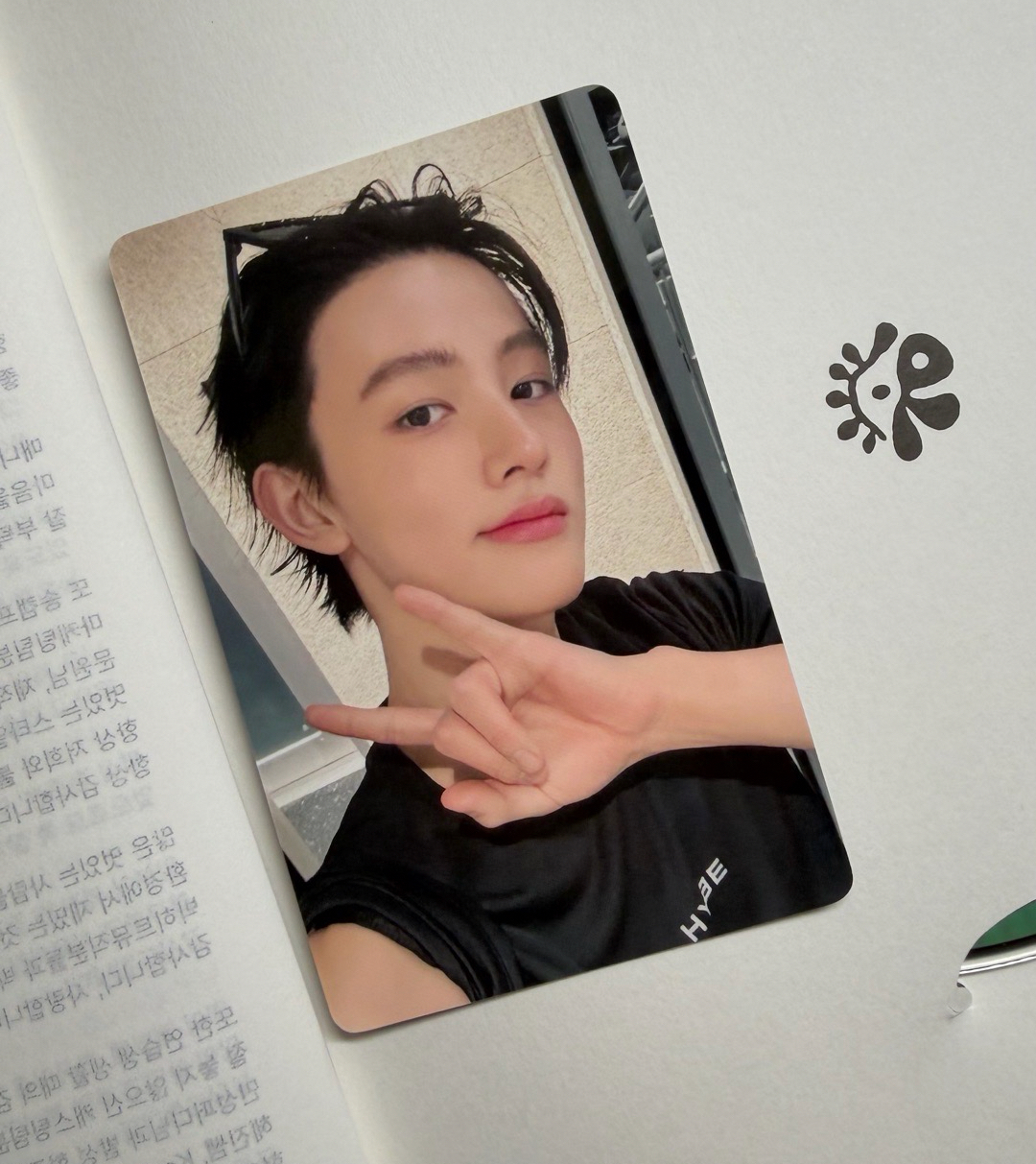 Cortis嚴成玹yzy1.0幸運卡在途