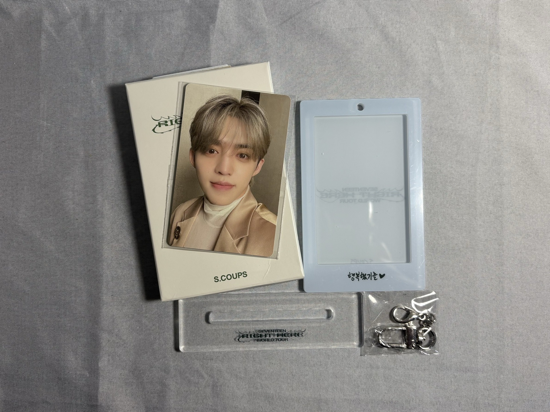 Right here立牌-哲