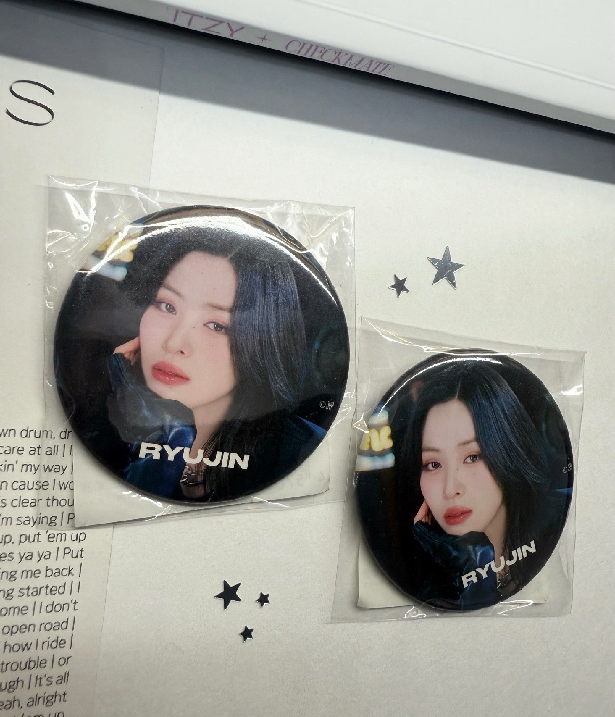 二巡 JYP JAPAN 徽章 留