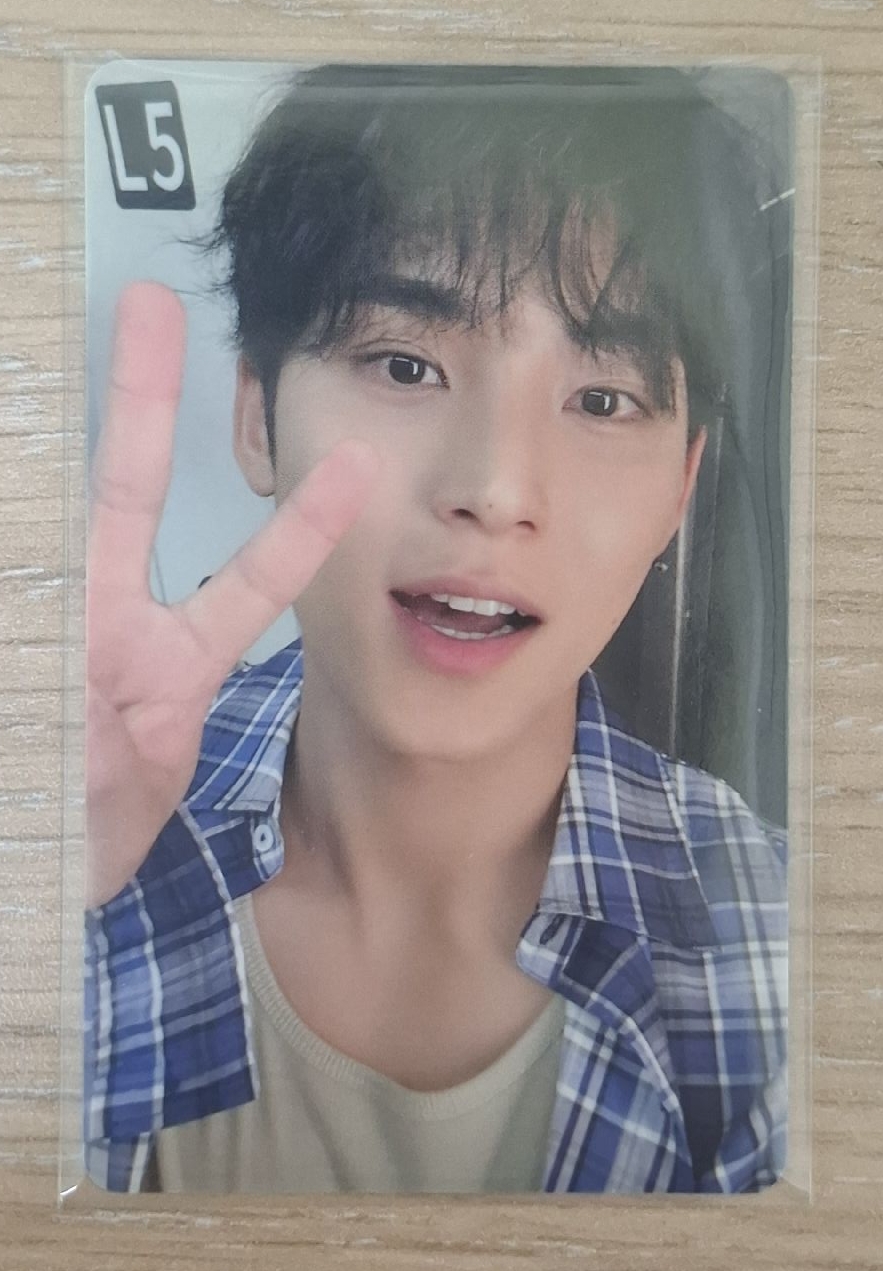 藍格子比耶奎（送歐舒丹小卡一套）