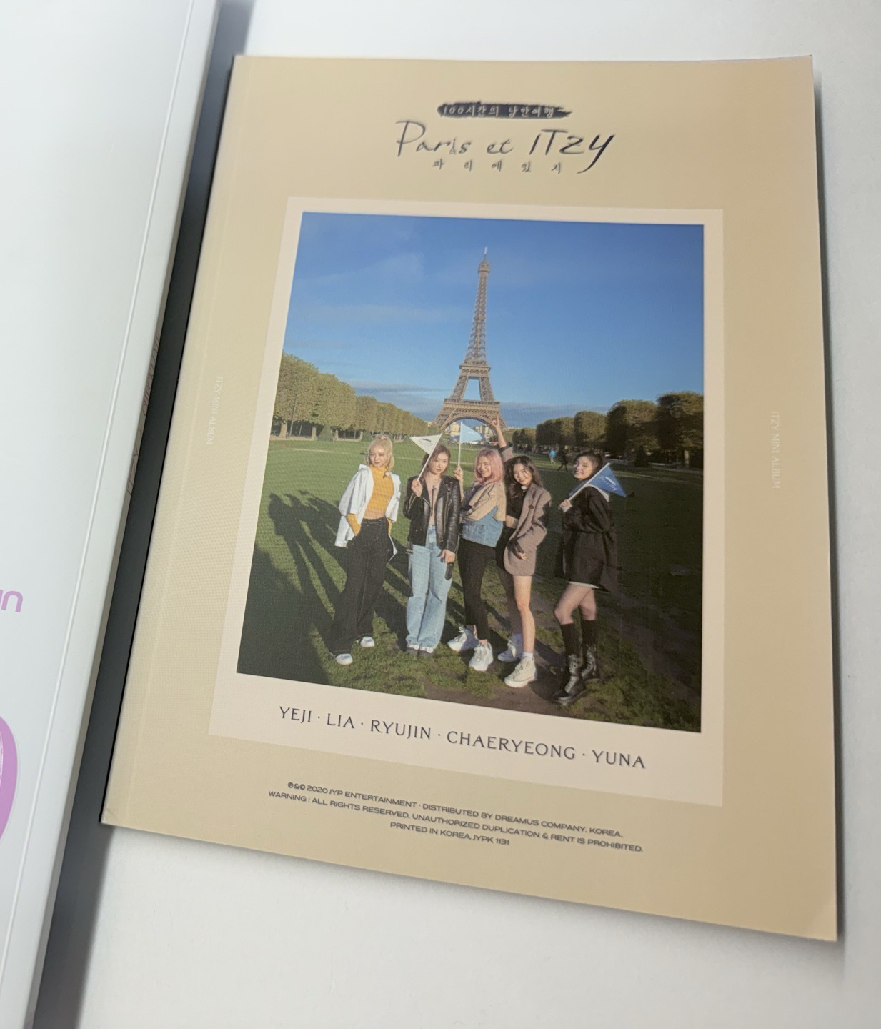 IT'z ME 巴黎寫真