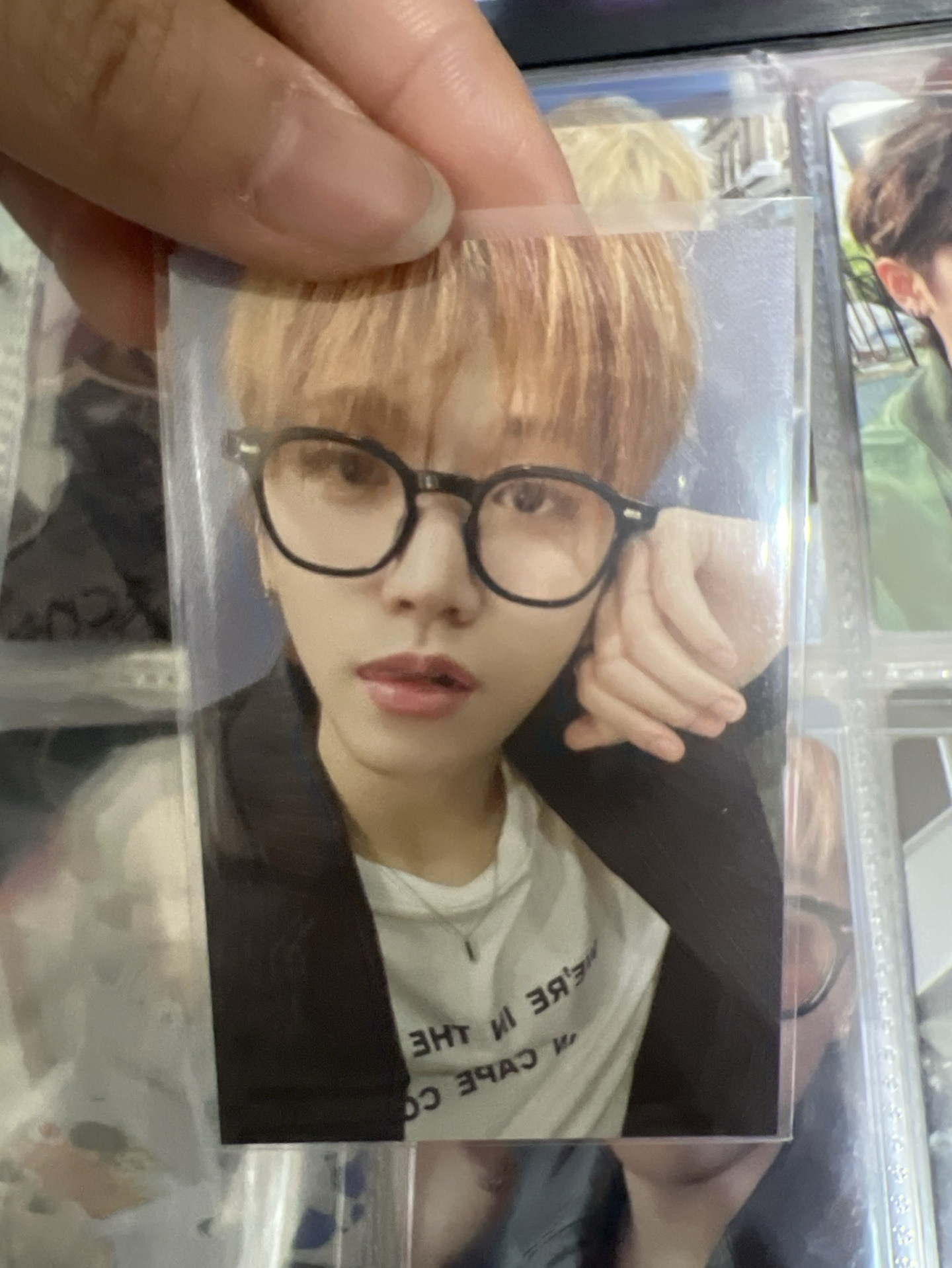 🍀戴眼鏡吐舌頭哩嗚