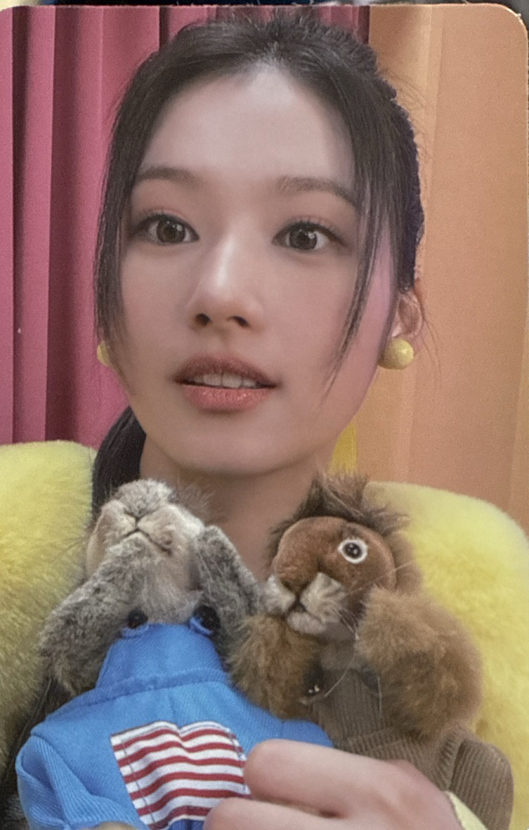 BETWEEN 1&2 專輯卡 