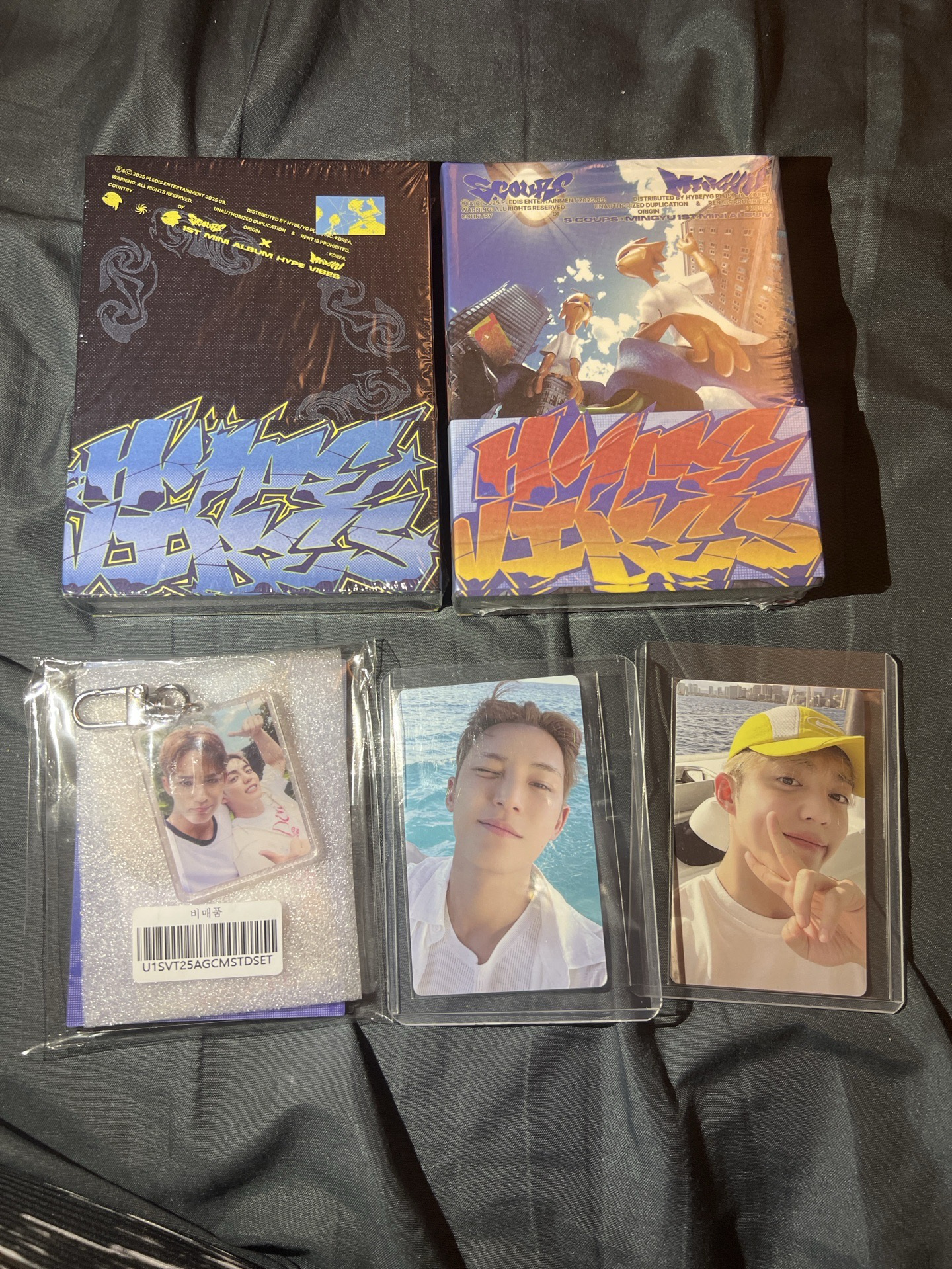 CxM ‘𝙃𝙔𝙋𝙀 𝙑𝙄𝘽𝙀𝙎’專輯 未拆含小卡內容物