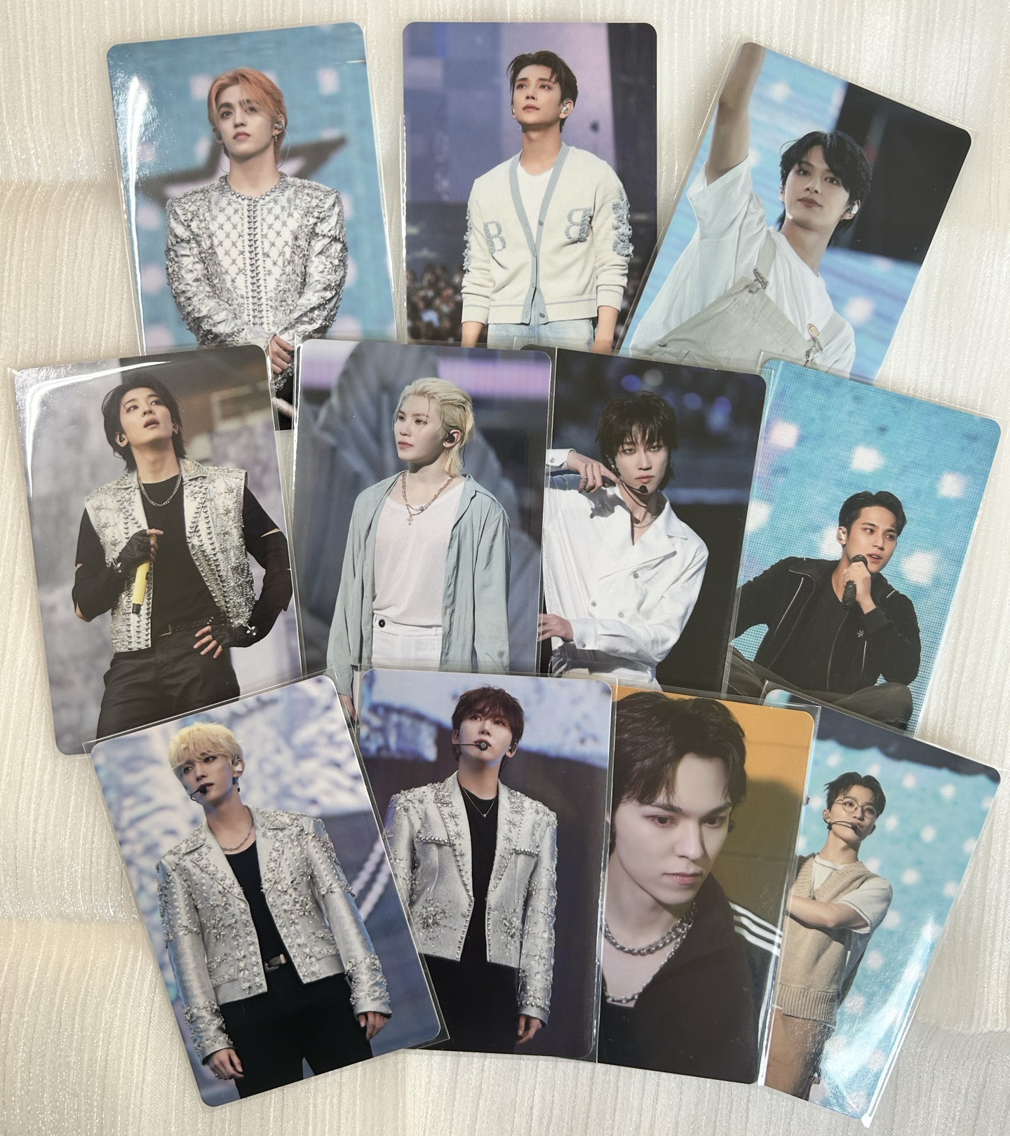 可保留 FOLLOW AGAIN 電影日週鑰匙扣卡