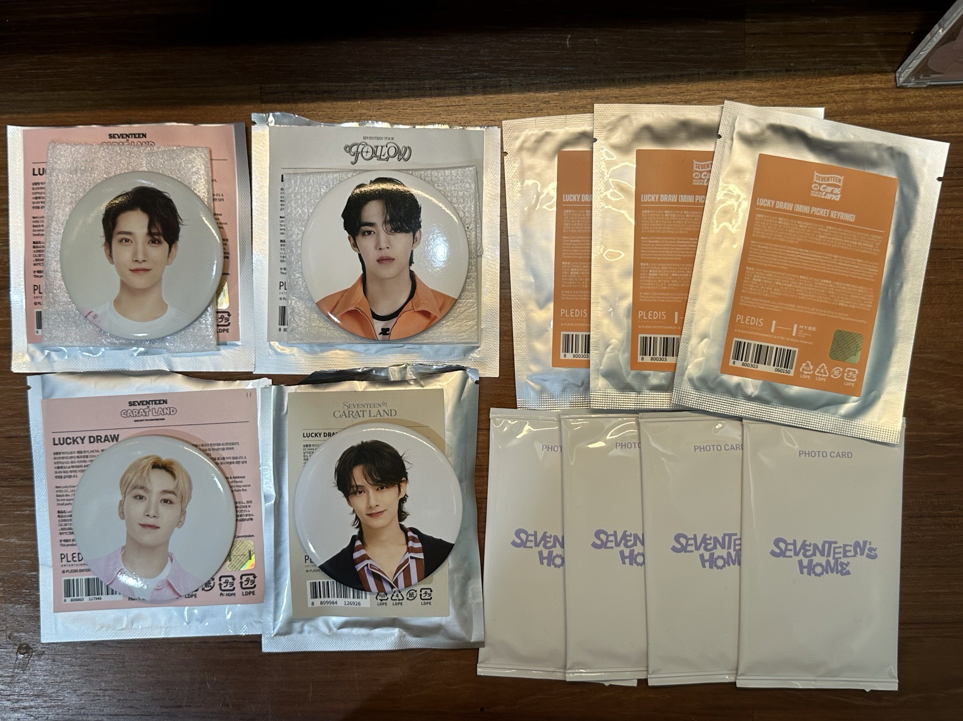 徽章/未拆卡包、小扇