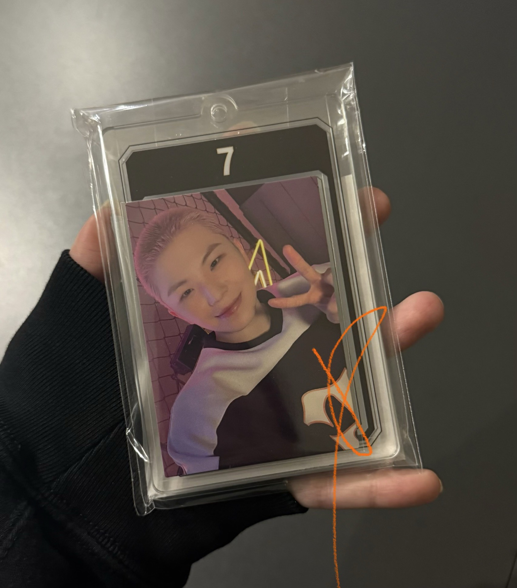 勳 25 HOME 壓克力卡套 全新未拆