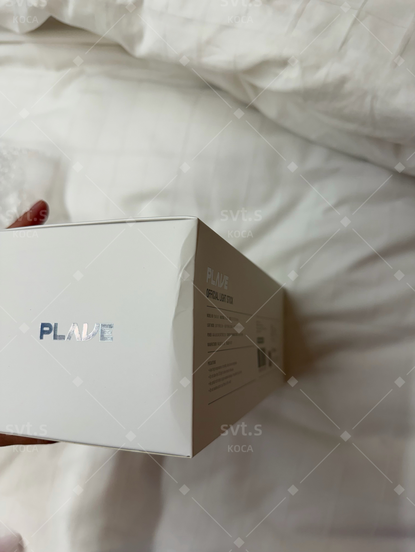 （輕微盒損)全新 PLAVE 手燈 -最快 12/21可寄出