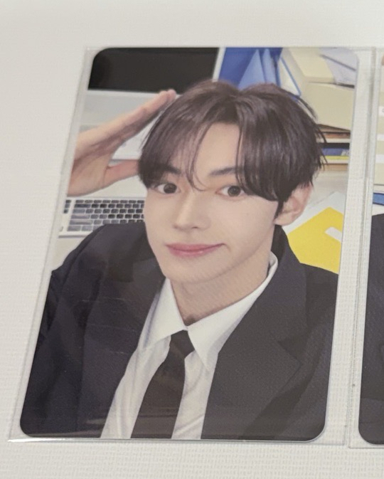 Play Hard 快閃店幸運卡-韓振