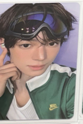 Play Hard wvs PB特典卡A版-韓振