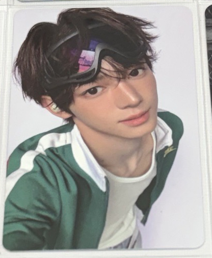 Play Hard wvs PB特典卡B版-韓振