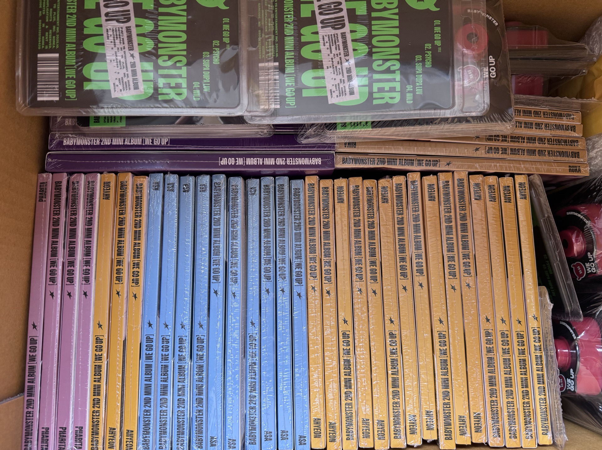 出清現貨｜迷二we go up單封