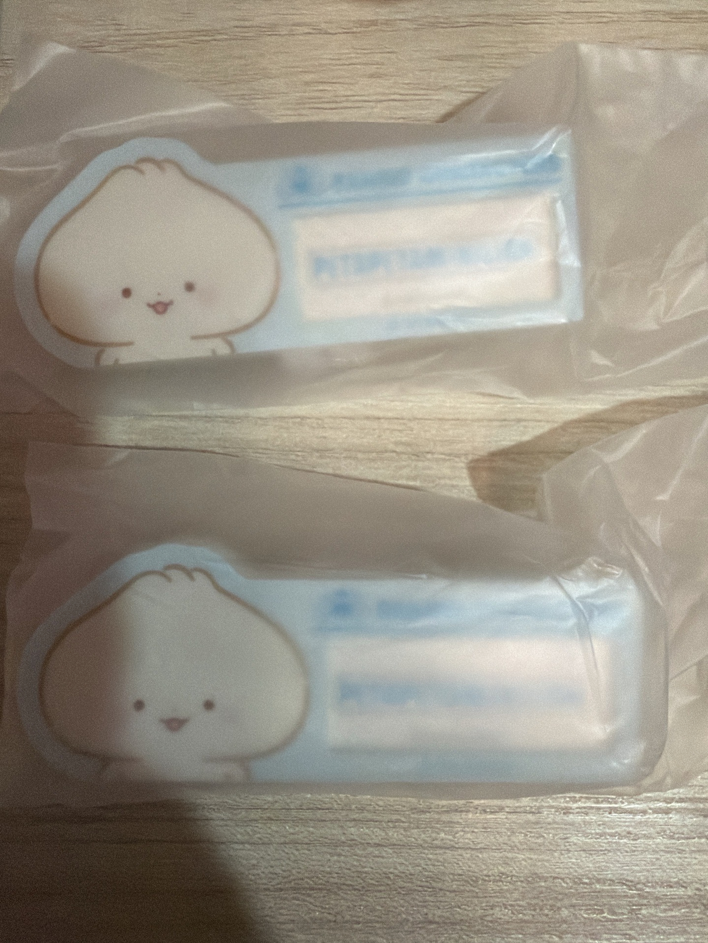 Petapetaminilian 包子的壓克力名牌