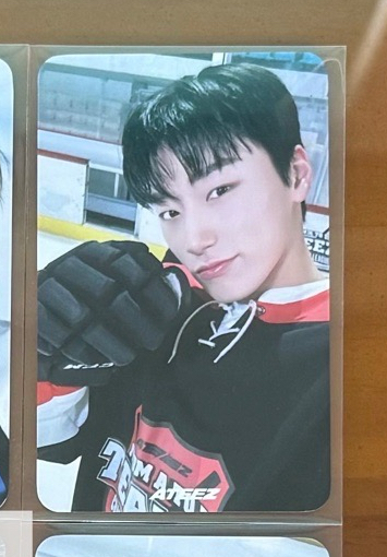 24飯咪入場卡傘（需帶尚或鍾）