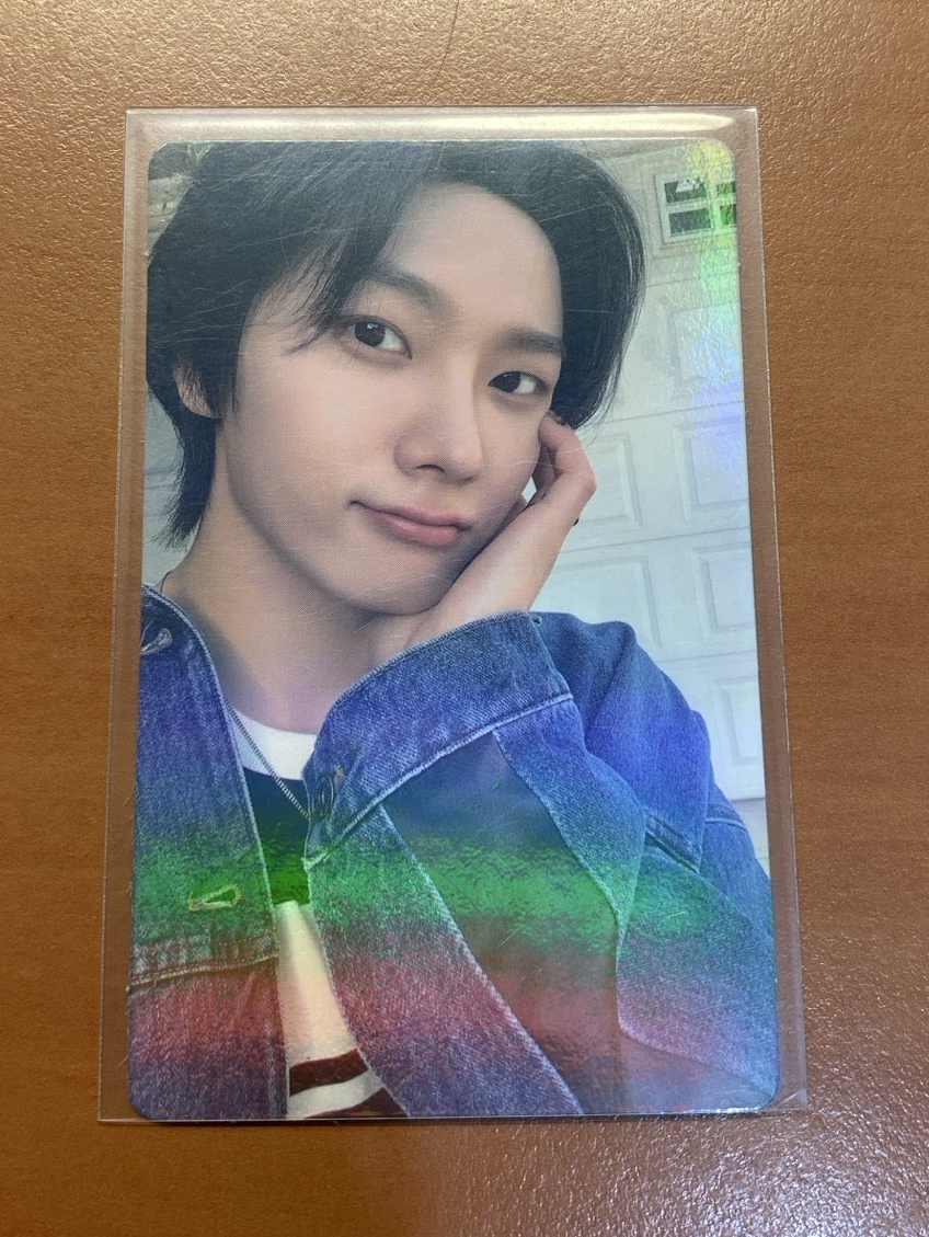 wvs預售出道閃1 捧臉咪🐈