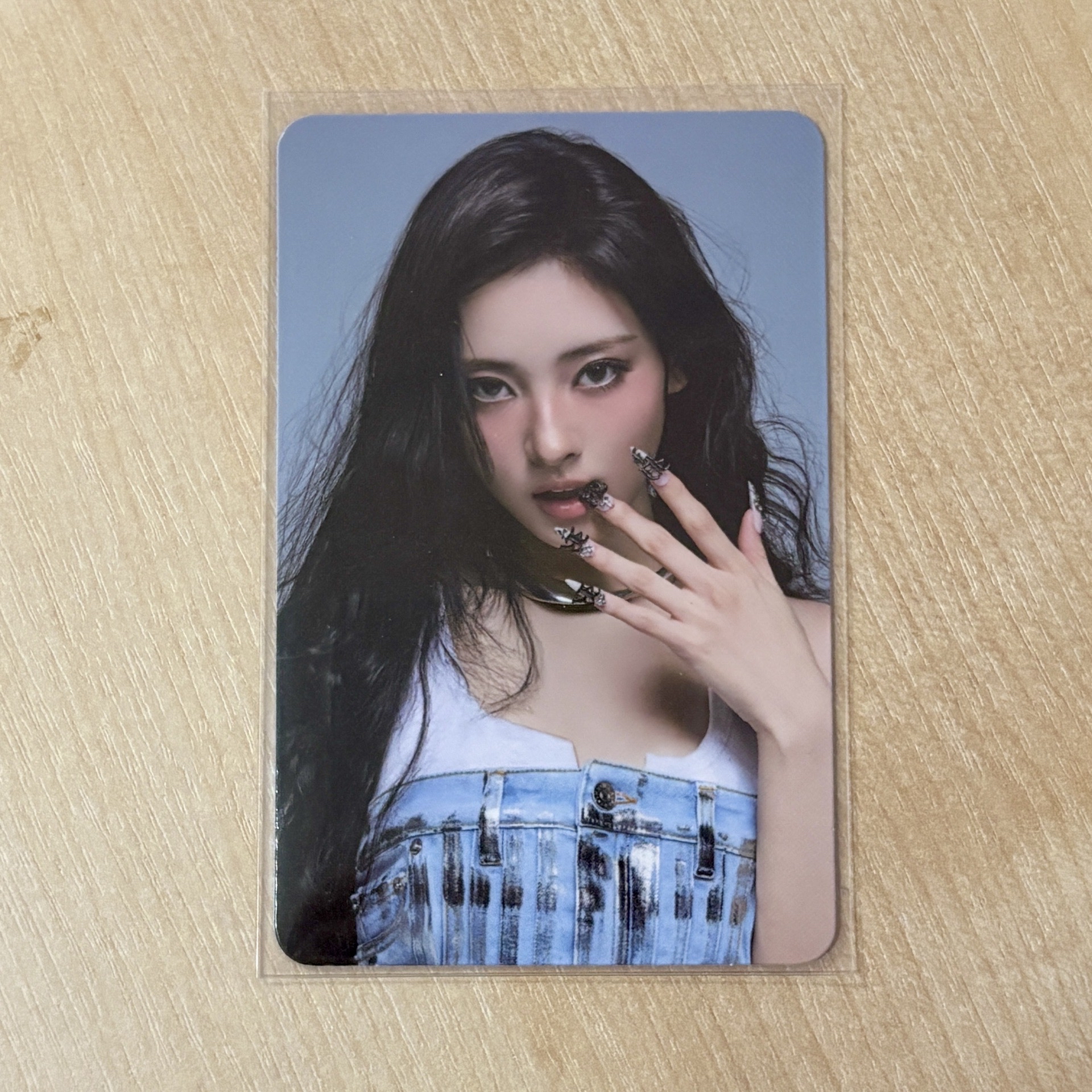 Meovv Anna BURNING UP 隨機卡 A ver.