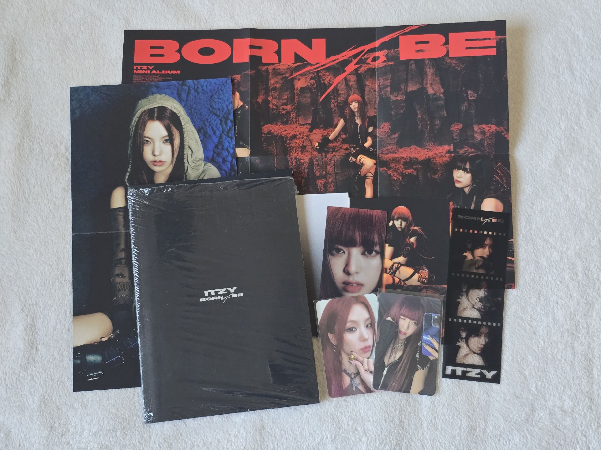 ITZY BORN TO BE 黑版全專 特別版紅版全專 專卡