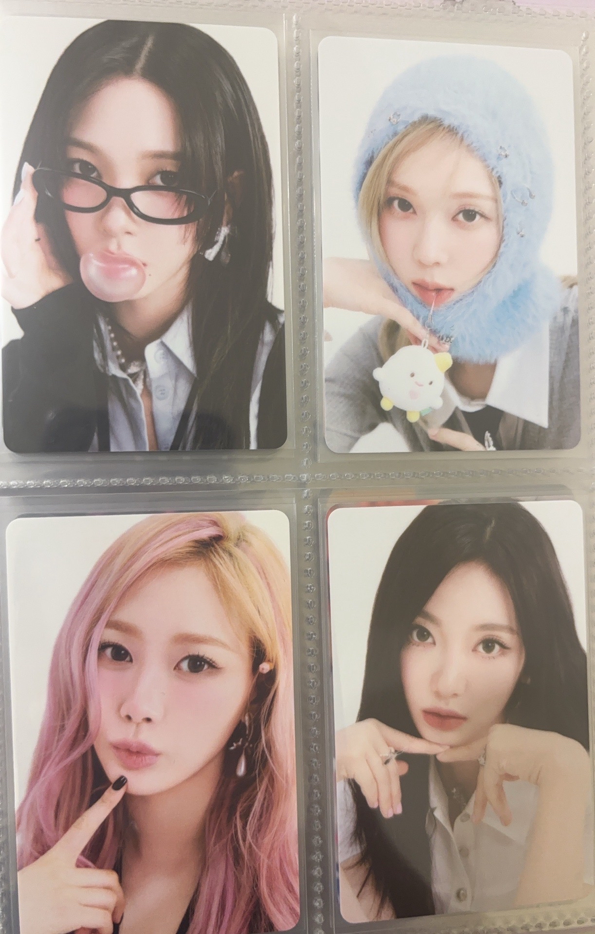 25年曆 固配官拍一套（不拆）