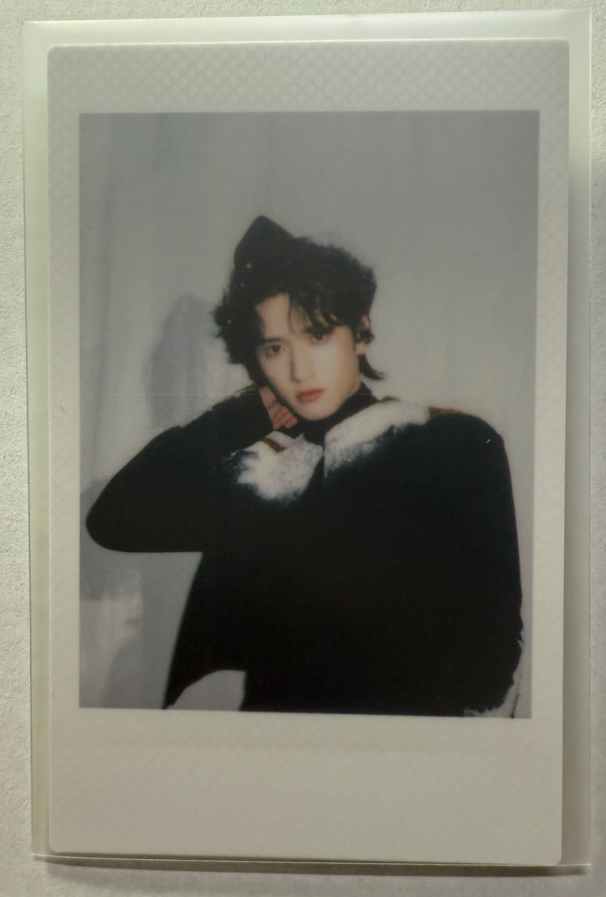 嚴浩翔｜冠歲單人款黑衣拍立得