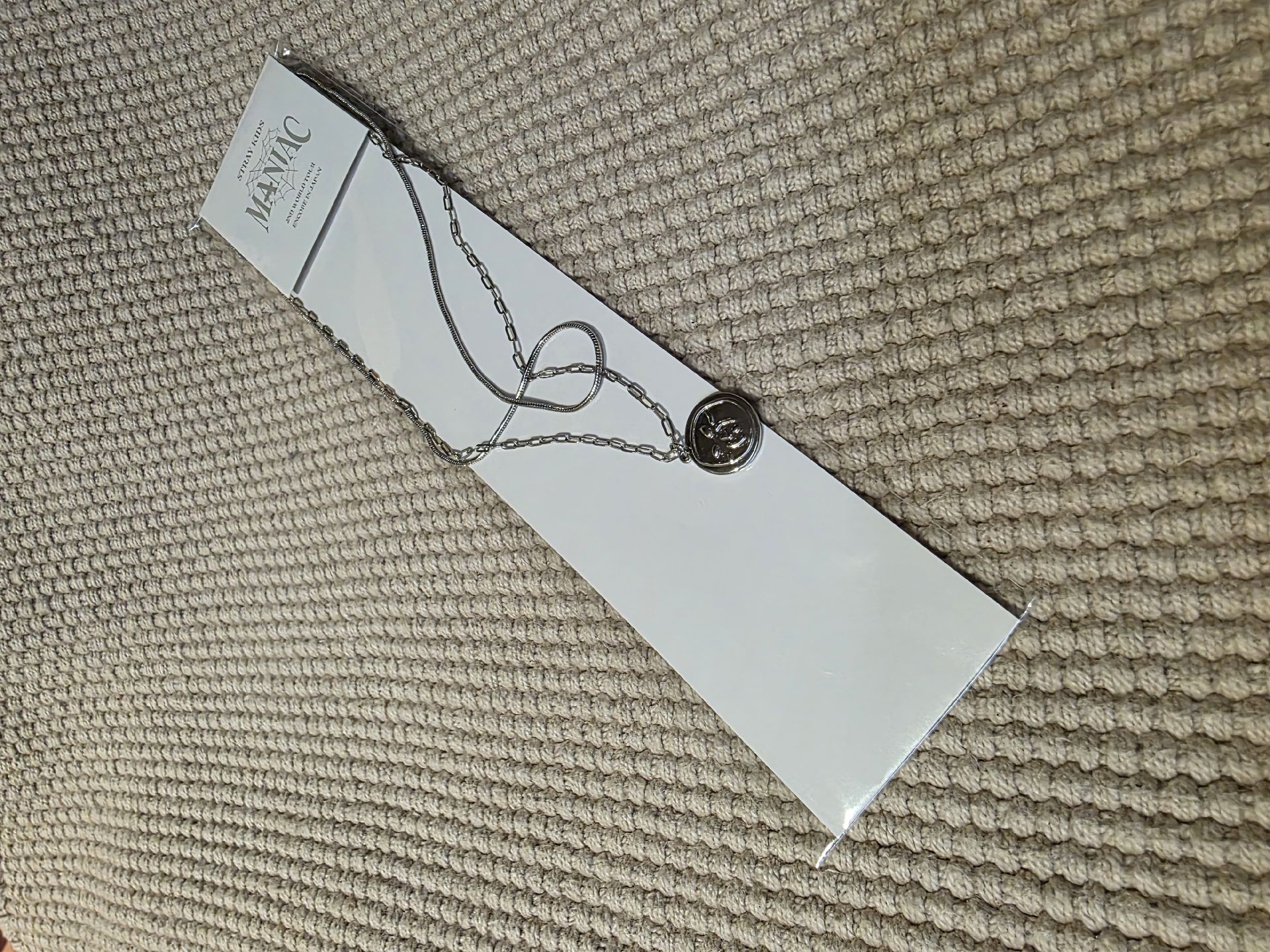 Stray Kids 2nd world tour "Maniac" 日本安可場 Lee Know設計項鍊