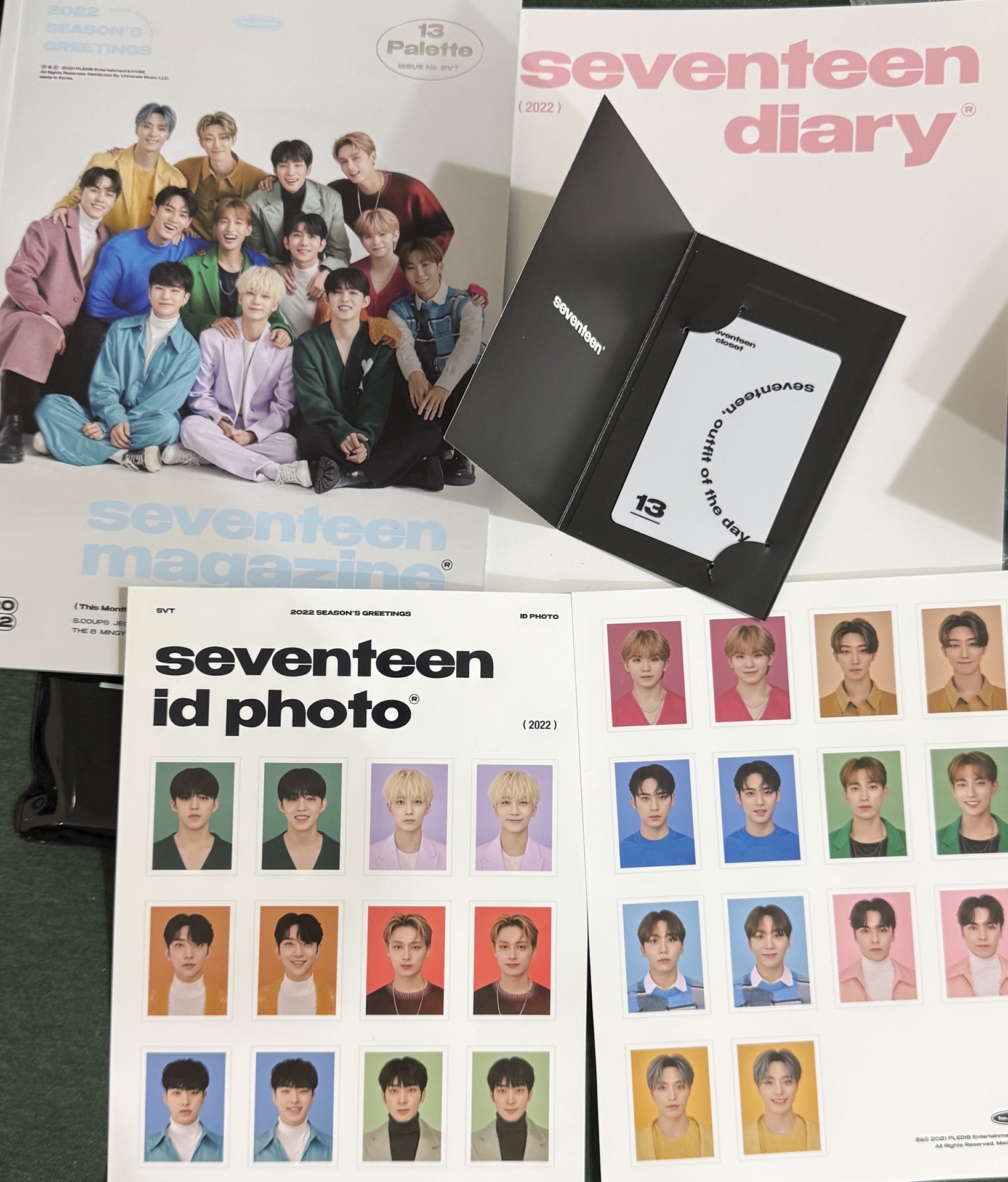 SEVENTEEN 2022年曆本