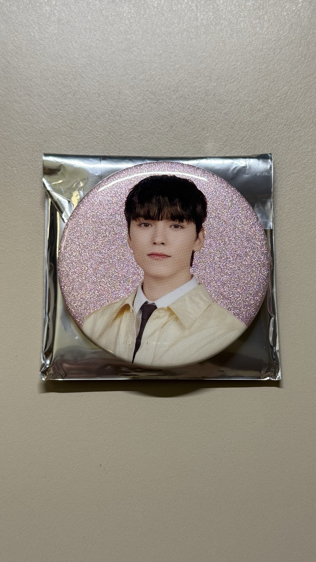 Holiday 徽章 Vernon 率