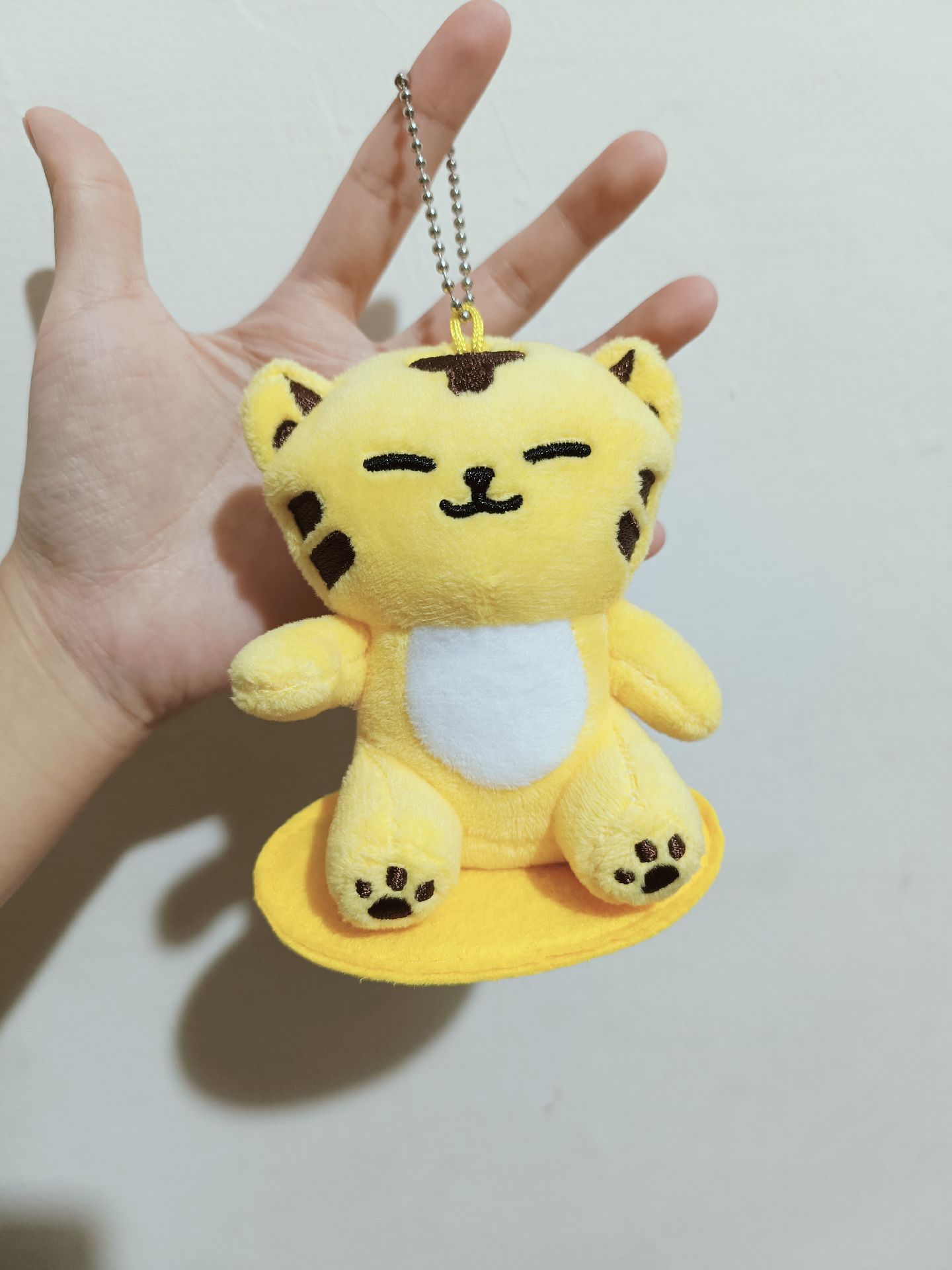 Miniteen 眈眈 磁吸吊飾坐娃