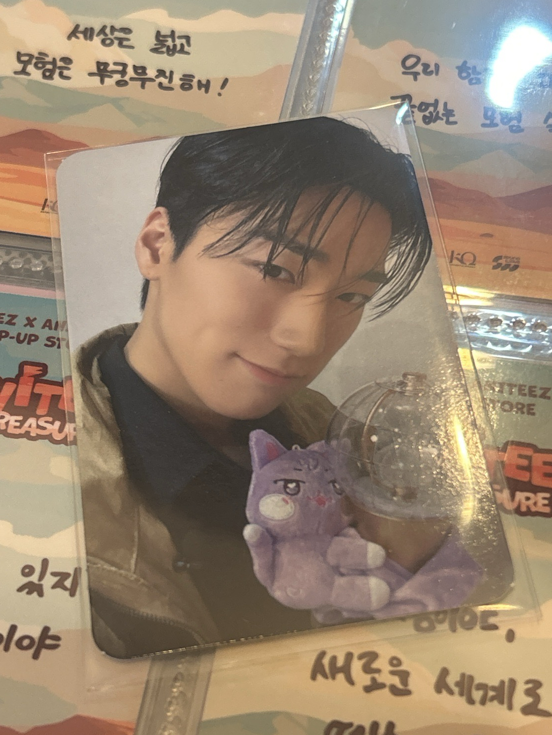 Aniteez in treasure 傘手燈圈卡