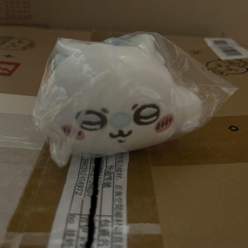 吉伊卡哇 扭蛋趴娃 小桃