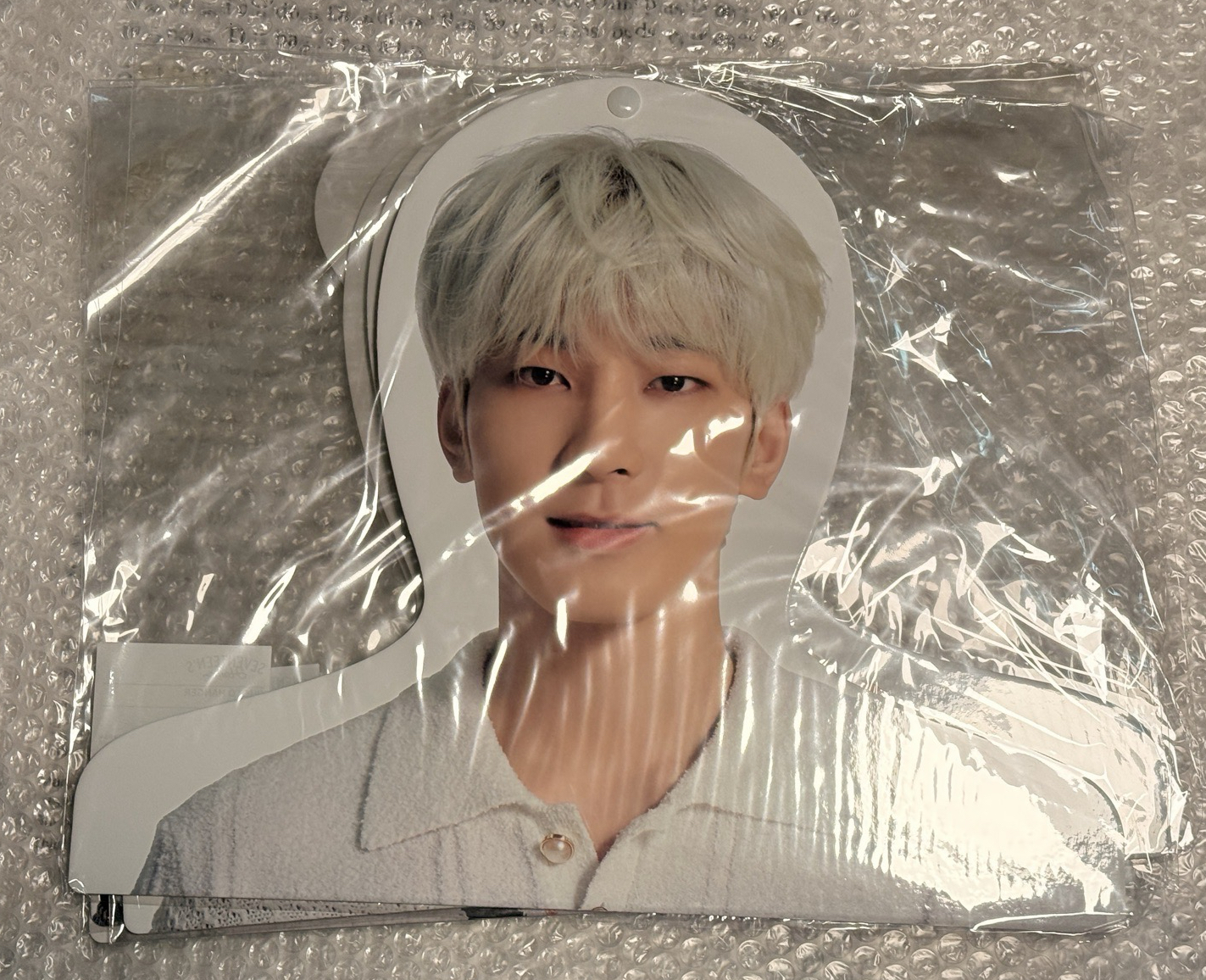 2022 Seventeen's Home 相片衣架 圓佑