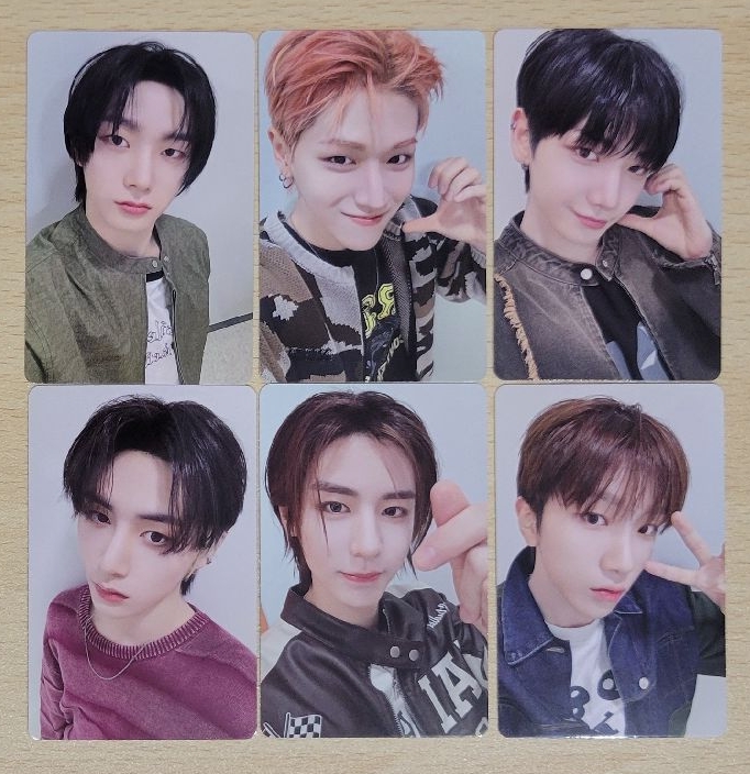 一套 HOW? yzy 1.0 簽售卡