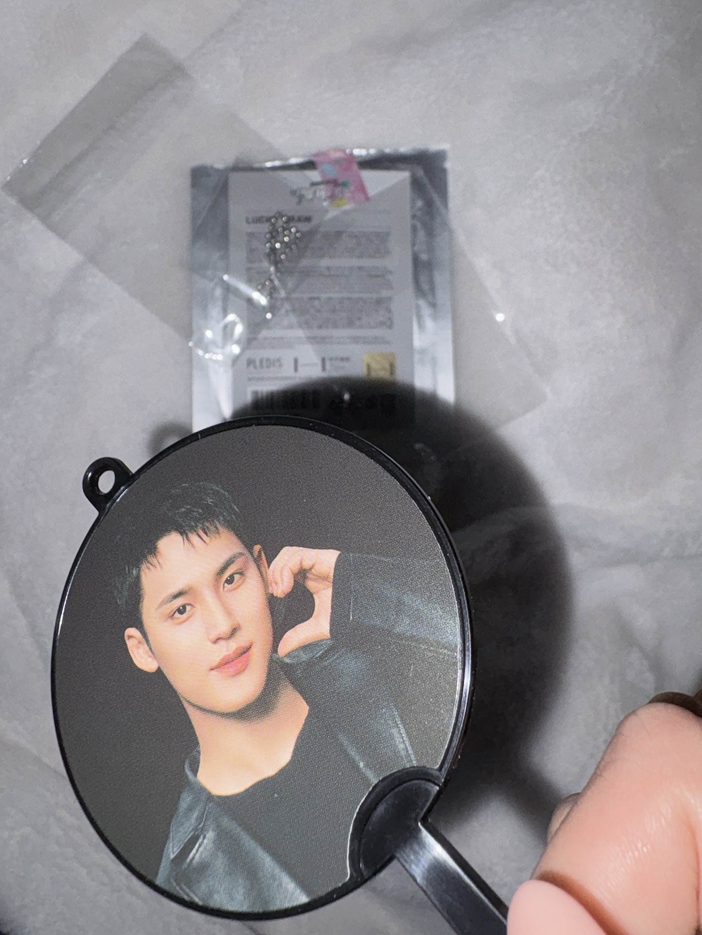 follow小扇 金玟奎