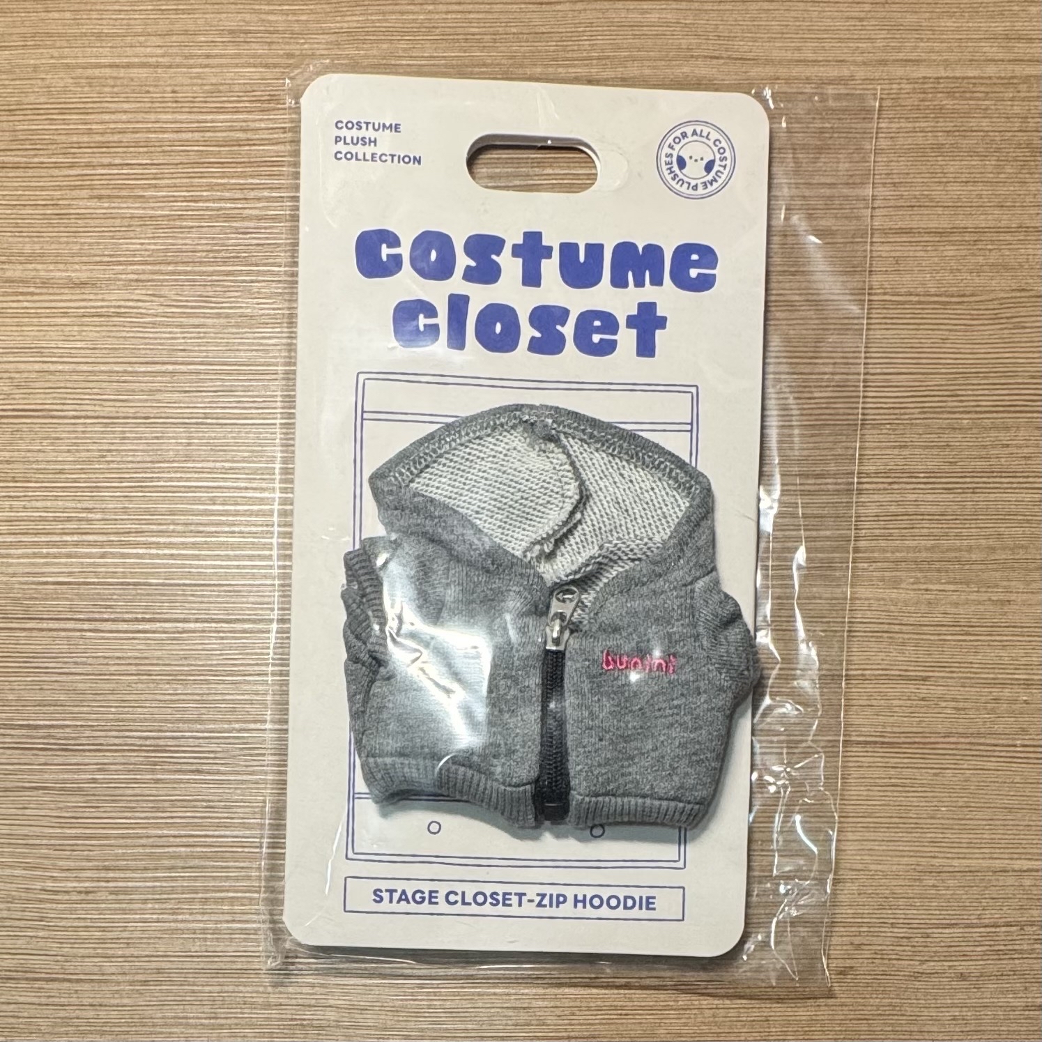 NewJeans 未拆拉鍊外套