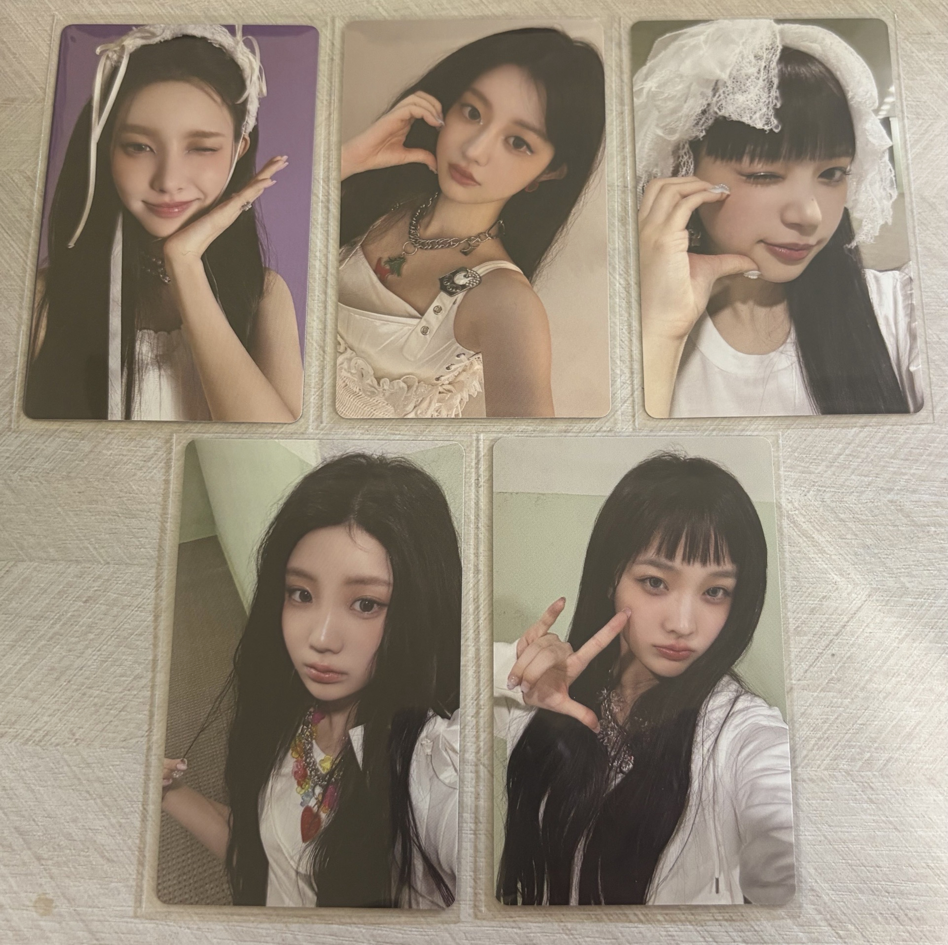 Illit 出道電子專固配 玧我 敏珠 萌花 沅禧 彩羽