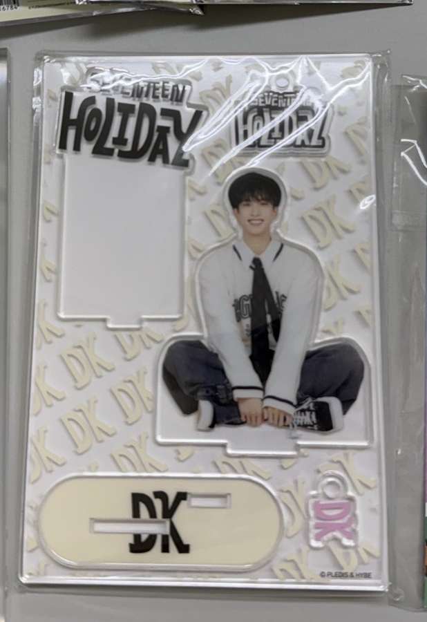 HOLIDAY 碩坐姿立牌