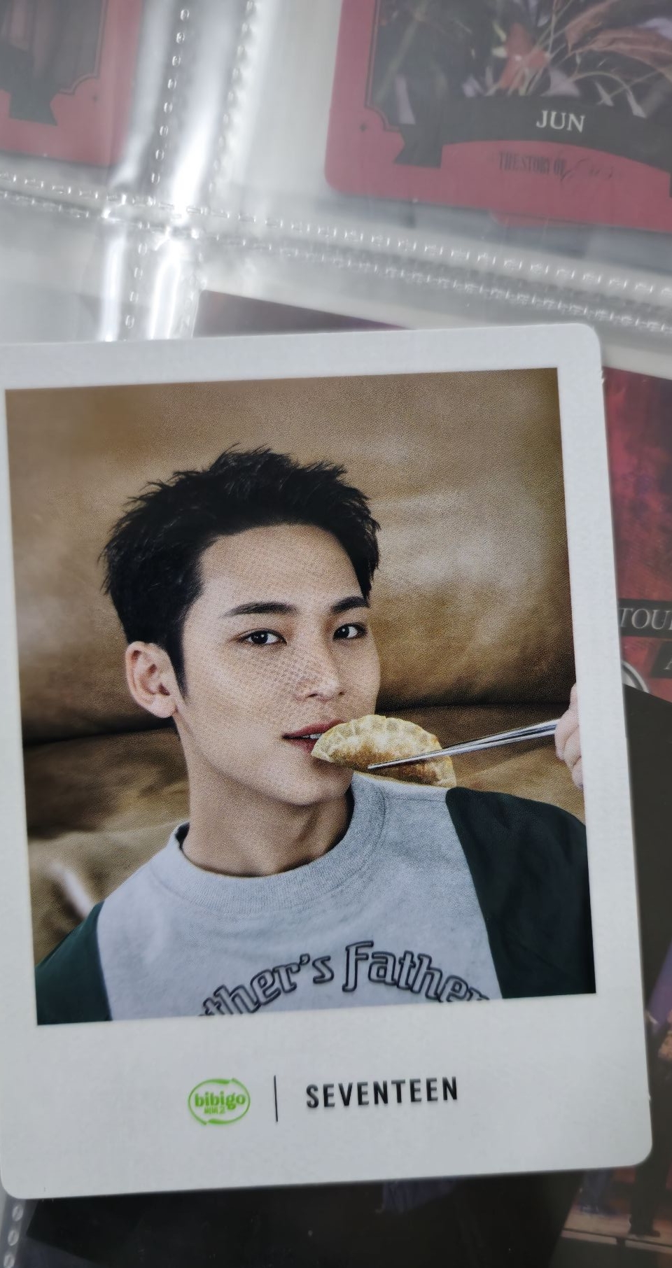 bibigo 金珉奎拍立得