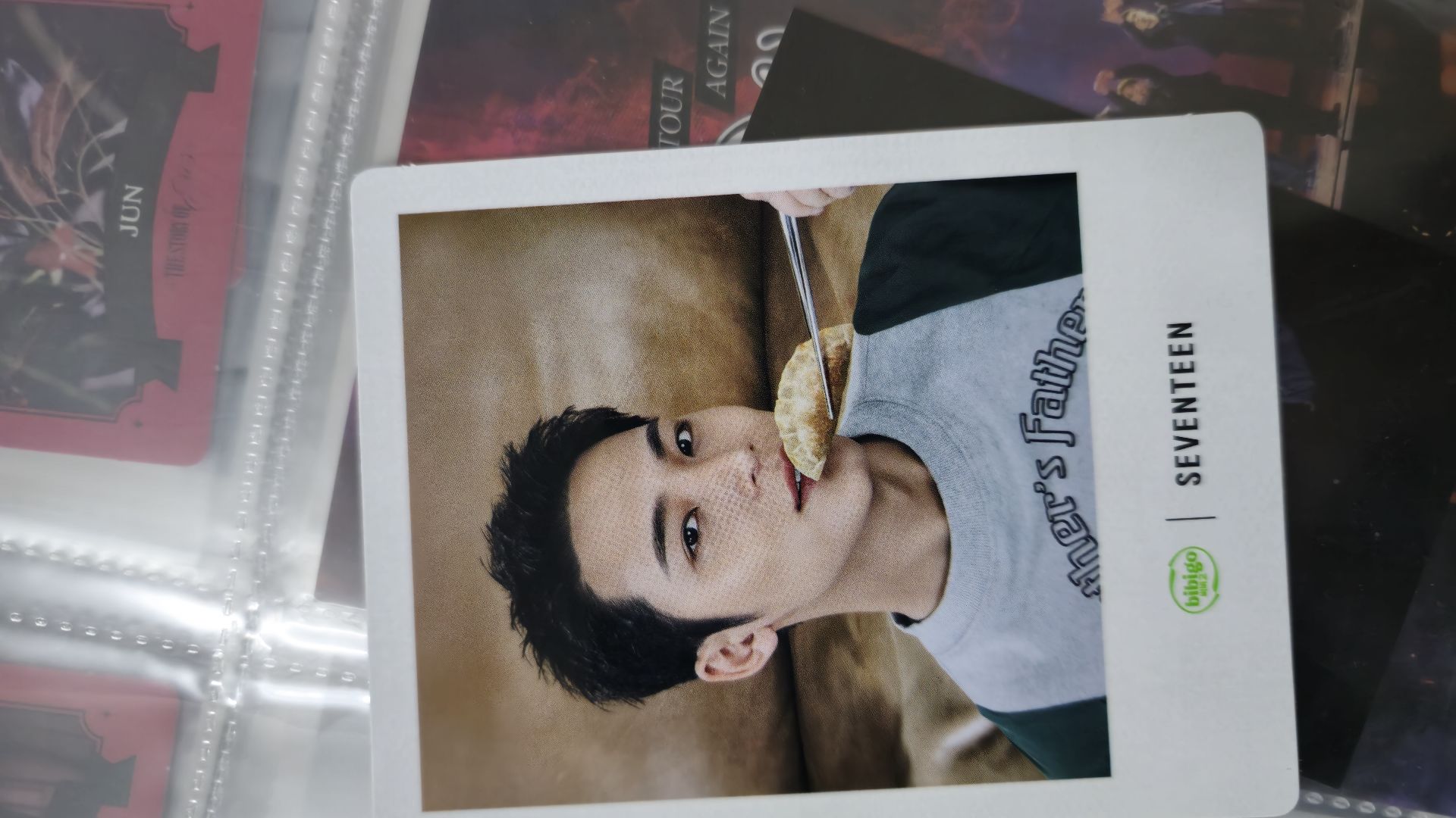 bibigo金珉奎拍立得