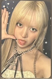 世巡線下 NMIXX 莉