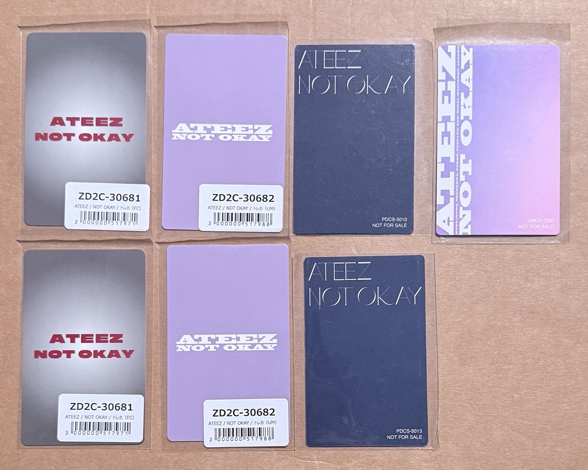 Not Okay  特典卡 / 專卡